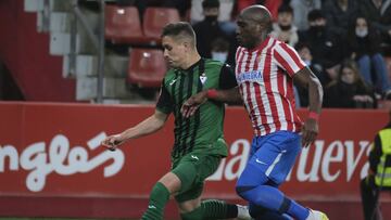 Un gol de Corpas afianza al líder y frena la ilusión del Sporting