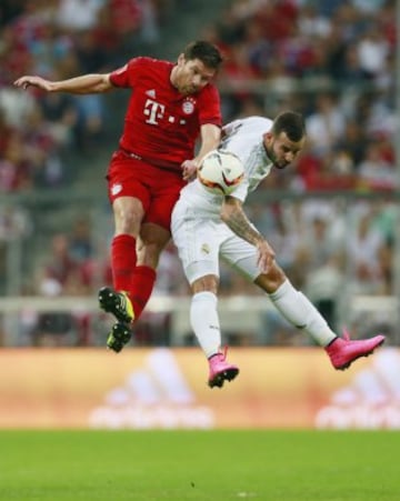 Xabi Alonso y Jesé.
