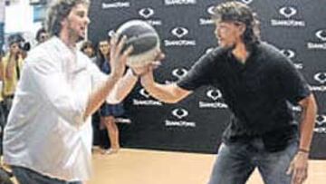 <b>¡VAYA PAREJA! </b>Pau y Marc jugaron juntos ayer, en Barcelona.