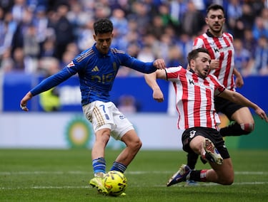 Aunque los resultados de su equipo no acompañan, el siempre es el mejor dl equipo. Su lectura del juego le permitió romper a la defensa bilbaína y batir con un potente disparo a Unai Simón. Si el Oviedo está vivo en muchos partidos es gracias a él.