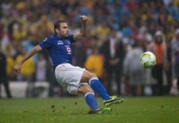 Tras esto, Castro fue uno de los encargados en tirar penales. Con la fuerte lluvia, Alejandro cayó y lo voló. Tuvo que ir a un psicólogo deportivo