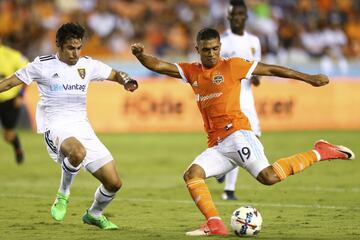 Para Jonathan dos Santos, Carlos Vela es el mejor latino de la MLS