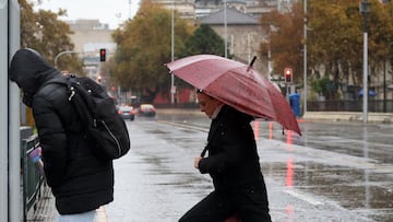 Frente de mal tiempo cambiará la rutina de los habitantes de Santiago esta semana: pronóstico confirmado