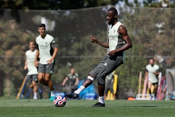Rüdiger.