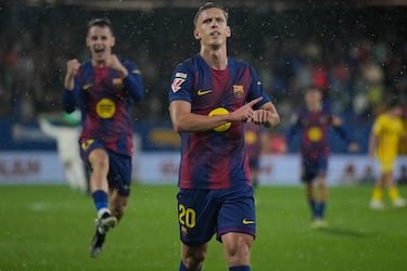 Club: FC Barcelona | Weekly salary: $384,616 | Annual salary: $20,000,000