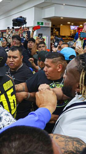 Locura por Allan Saint-Maximin en la Ciudad de México
