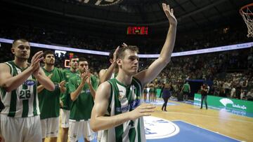 El Real Betis obtiene la cautelar y podr¨ªa jugar en la ACB