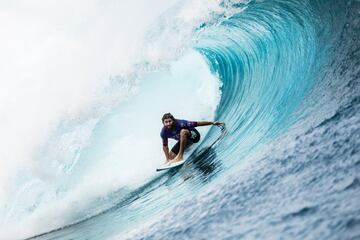 Teahupoo se pone grande y regala una jornada de surf para la historia