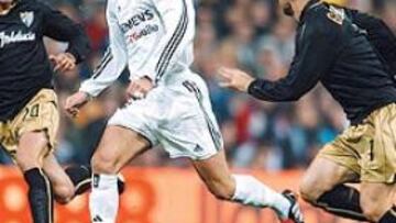 <b>HOMBRE CLAVE</b>. Beckham es listo, lo suficiente para llevar la batuta del Madrid (en sociedad perfecta con Zidane) al ritmo que pide el partido.