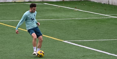 I?igo Vicente desoye ofertas y renueva con el Racing hasta 2030