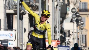 Jorgenson celebra su segunda general de París-Niza en el Paseo de los Ingleses.