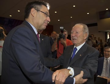 FC Barcelona president Josep Maria Bartomeu and ex-president Josep Lluís Núñez during today's event at L'Auditori 1899.