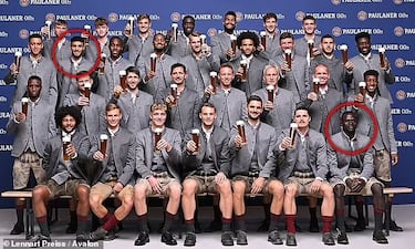 El gesto religioso de Mané en pleno evento de Oktoberfest