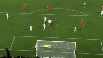 ¡Tremenda tapada de Herrera ante la chilena de Glushakov!