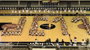 Emocionante hmenaje a Navarro en el Nike Camp.
