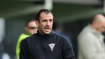 Antxón Muneta, entrenador del Mirandés.
