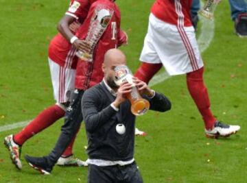 Bayern give Guardiola send-off after he seals third Bundesliga