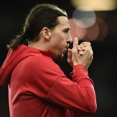Órdago de Ibra al United: quiere cobrar como Rooney y Pogba