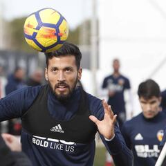 Marcelino 'reserva' a Garay para el partido contra el Madrid