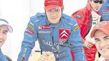 <b>EL PULSO DE LOS ESPAÑOLES. </b>Pons (a la izquierda) y Sordo mantienen un pulso por ser el mejor español de la prueba de casa en presencia del campeón Loeb.