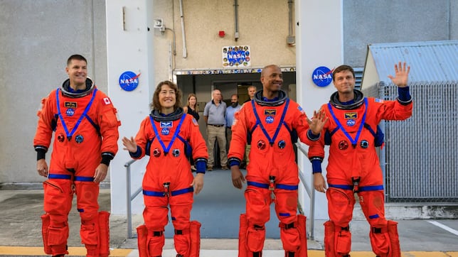 Quiénes son los cuatro astronautas que viajarán alrededor de la Luna en la misión Artemis II de la NASA
