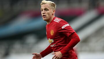 Juventus target Man Utd's Van de Beek, Liverpool make bid for Ajax star