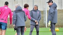 Ernesto Valverde, en el entrenamiento del Athletic.