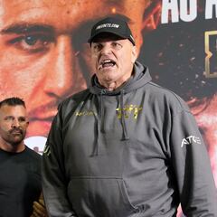 El padre de Fury: “Espero que Tyson salga con una pierna o un brazo roto”