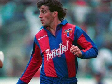 Así se veía Rubén Omar Romano como jugador del Atlante en los años 80's.