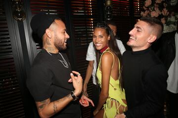 Neymar, Cindy Bruna y Marco Verratti.