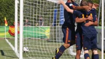 <b>ALEGRÍA. </b>Pacheco corre a felicitar al goleador Rodrigo como Muniain y Montoya ya lo hacen y ante la desolación del croata Vrsaljko.