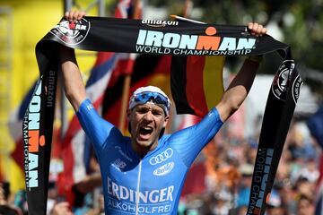 El triatleta alemán ganó el campeonato mundial de Iron Man que se celebró en Hawaii. Dejó el crono en una marca de 7 horas, 52 minutos y 39 segundos.