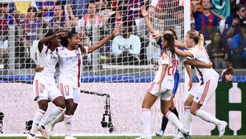 Lyon&#039;s American midfielder Catarina Macario (2nd-L) celebrates after scoring Lyon&#039;s third goal during the UEFA Womens Champions League Final football match between Spain&#039;s Barcelona and France&#039;s Lyon at the Allianz Stadium in the Ital