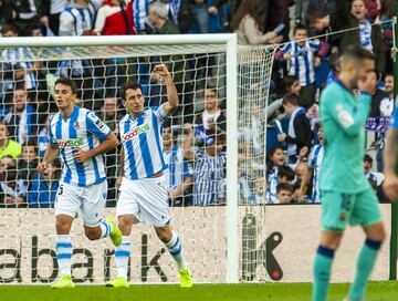 Real Sociedad 1-0 Barcelona | Oyarzabal engañó al guardameta del Barcelona desde los once metros. 