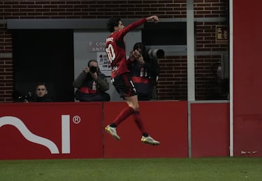 El delantero hizo el tanto que le daba esperanzas al Mirandés ante uno de los rivales a batir de la categoría.