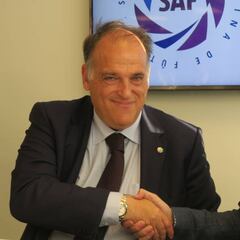 Tebas: “Guardiola sabe mucho de fútbol y muy poco de derecho”