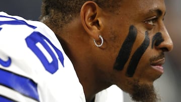 ARLINGTON, TX - NOVEMBER 8: Greg Hardy #76 of the Dallas Cowboys looks on from the sidelines before the Cowboys take on the Philadelphia Eagles at AT&T Stadium on November 8, 2015 in Arlington, Texas. Jamie Squire/Getty Images/AFP
== FOR NEWSPAPERS, INTERNET, TELCOS & TELEVISION USE ONLY ==