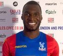 Benteke ficha por el Crystal Palace y cree que va al Burnley