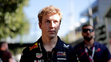 Formula One F1 - Australian Grand Prix - Practice - Albert Park Grand Prix Circuit, Melbourne, Australia - March 14, 2025 Red Bull's Liam Lawson arrives ahead of the Australian Grand Prix REUTERS/Mark Peterson