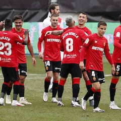 El Mallorca deshoja la margarita entre Álvaro Giménez, Sylla y Mollejo