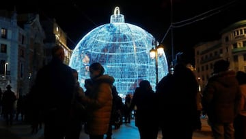 Toque de queda en Nochebuena y Navidad: cu¨¢ndo es y hasta qu¨¦ hora dura en Madrid, Barcelona...