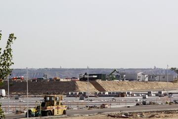 Obras de acondicionamiento del exterior del Estadio. 