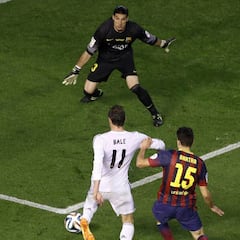 Bale echa la vista atrás