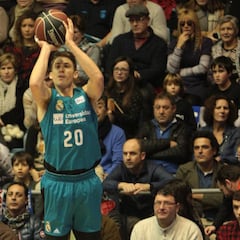 El Madrid vence al Obradoiro con récord total de triples: 36
