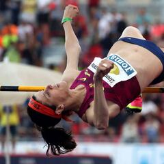 Título número 13 para Ruth Beitia y doblete de Mechaal