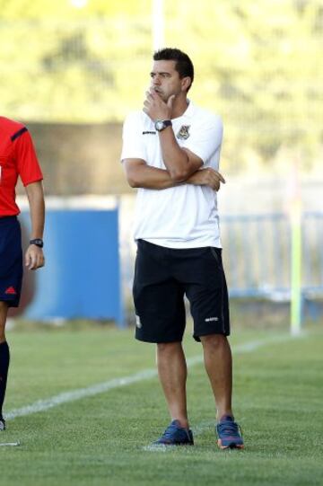 COSMIN CONTRA exfutbolista y entrenador, firma el 15 de junio de 2016 con el Alcorcón, anteriormente habia entrenado al Getafe, Fuenlabrada, Guangzhou R&F, Petrolul Ploiesti, y al FC Timisoara