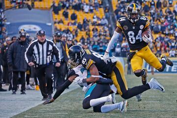 Jaguars consiguen victoria histórica contra los Steelers