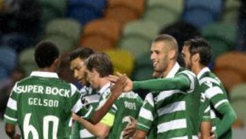 Islam Slimani celebrando un gol