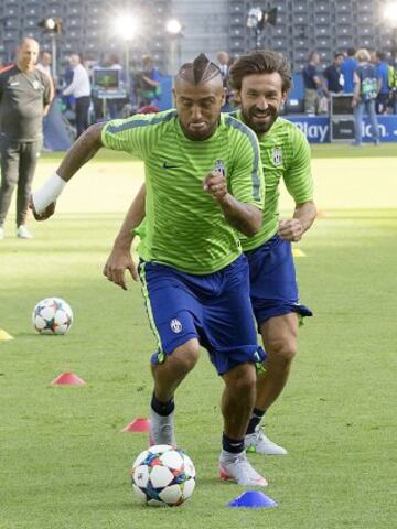 05/06/15  PREVIA FINAL CHAMPIONS LEAGUE
ULTIMO ENTRENAMIENTO DE LA JUVENTUS EN EL ESTADIO OLIMPICO DE BERLIN 
ARTURO VIDAL