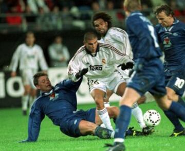 Aranda debuted with the Real Madrid first team in a Champions League game against Norwegian side Molde in 1999. He reappeared in the UCL again participating in the game against Lokomotiv Moscow. In 2001/2002 he was sent out on loan to second tier outfit N